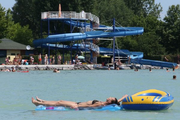 Balatonakali Községi Strandfürdő